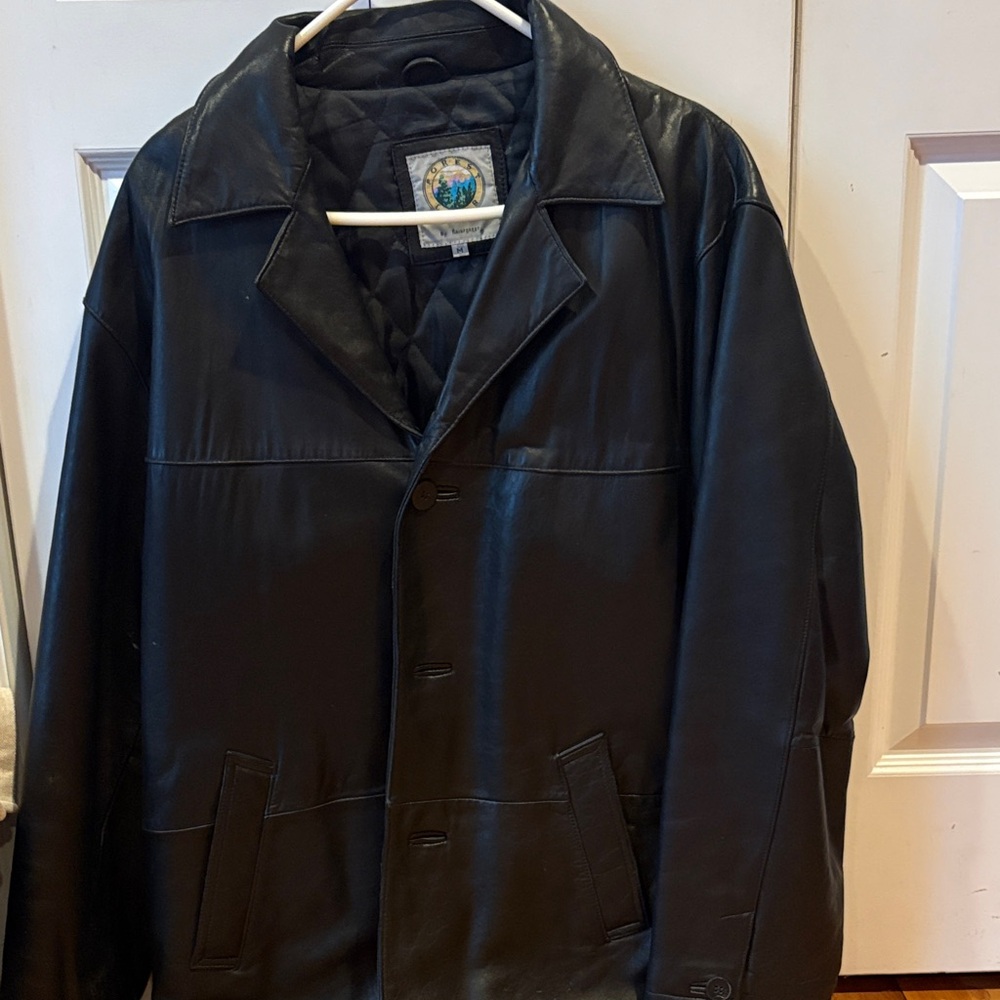 Men's Classic Black Leather Jacket